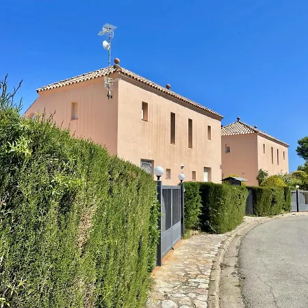 Ava Senia 4-1